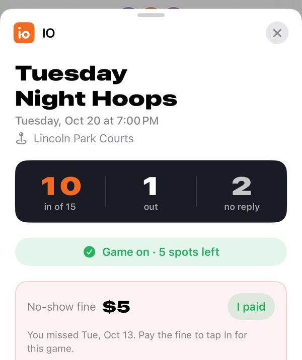 A player's card with a $5 no-show fine and Pay with Venmo and Pay with Cash App buttons in place of In.